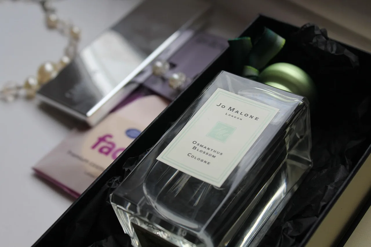 perfume, wedding, preparation, elegant, white, glamour, symbol, bride, vintage, woman, dress, celebration, decoration, label, marriage, love, garter, romance, bridal, ribbon, female, engagement, bottle, ceremony, necklace, earrings, registry, bridegroom, fiance, bouquet, gray wedding, gray bottle, gray celebrate, perfume, perfume, perfume, perfume, perfume. Fashion beauty ventures grouped by category, and what each group risks
